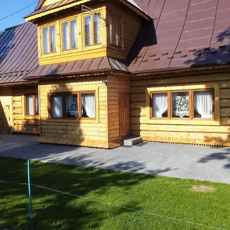 U Huraja アパート