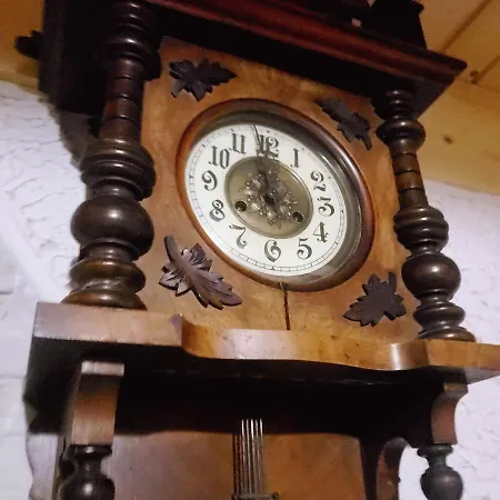 アパート U Huraja